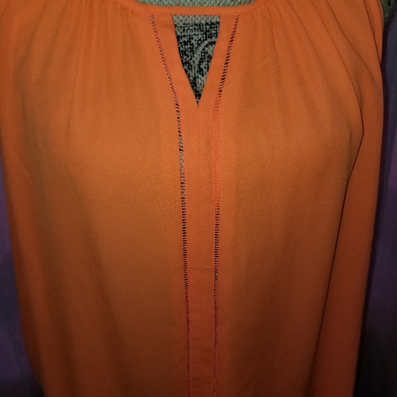 Cold shoulder blouse - Picture 3 of 9